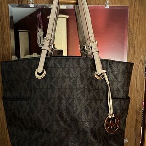Michael Kors tote